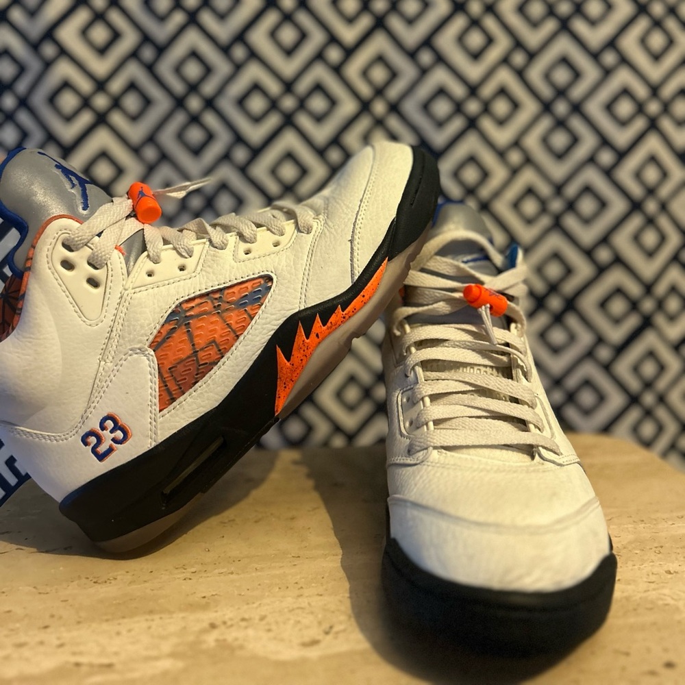 Jordan 5 Retro
International Flight